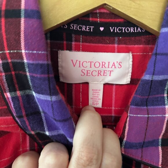 Victoria's Secret Pajama Top Womens Small Flannel Purple Pink Silver Button Fron - Picture 2 of 5